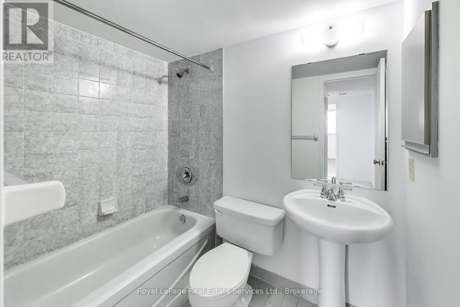 611 - 5 Weldrick Road W, Richmond Hill, Ontario  L4C 8S9 - Photo 19 - N12925372