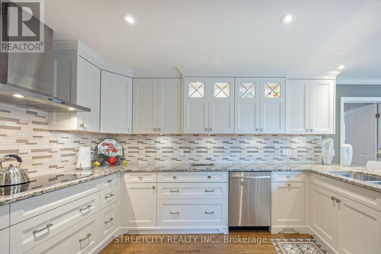 448 Grangeover Crescent, London North, Ontario  N6G 4P7 - Photo 15 - X12928890