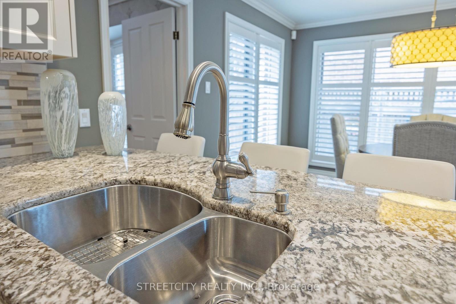 448 Grangeover Crescent, London North, Ontario  N6G 4P7 - Photo 17 - X12928890