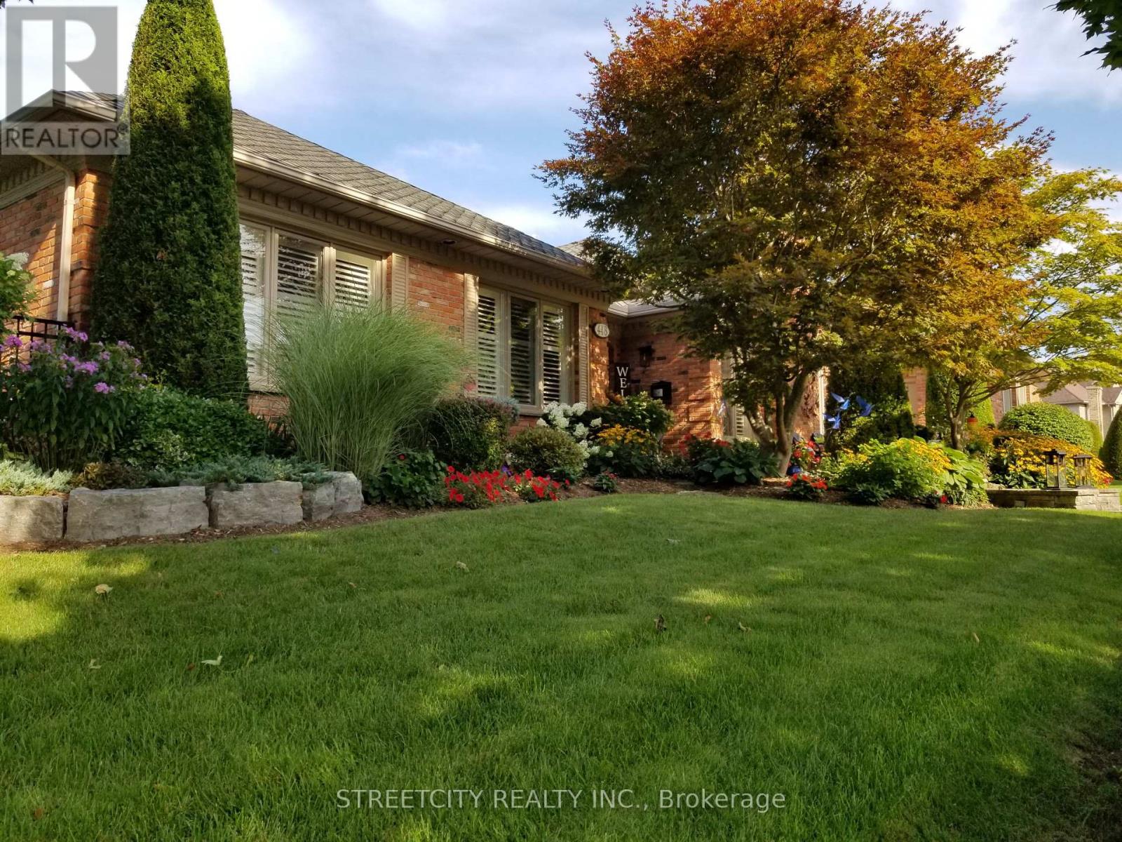 448 Grangeover Crescent, London North, Ontario  N6G 4P7 - Photo 3 - X12928890