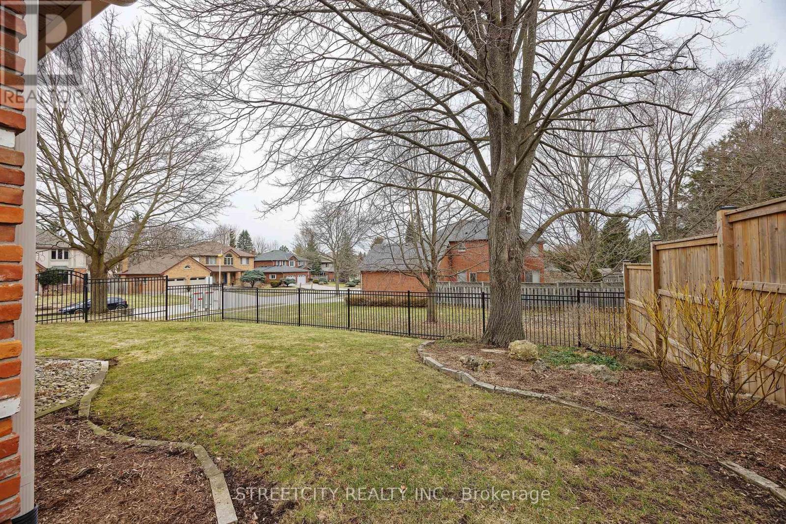 448 Grangeover Crescent, London North, Ontario  N6G 4P7 - Photo 48 - X12928890
