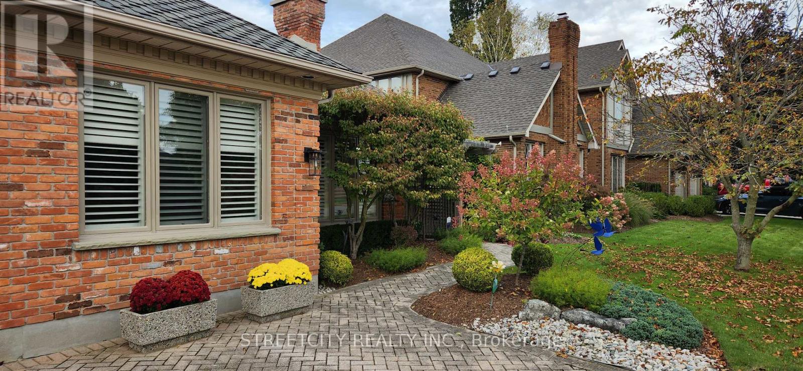 448 Grangeover Crescent, London North, Ontario  N6G 4P7 - Photo 7 - X12928890