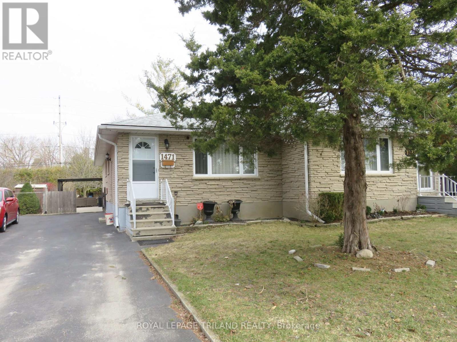 Photo 2 of 17 for 1471 Perth Avenue