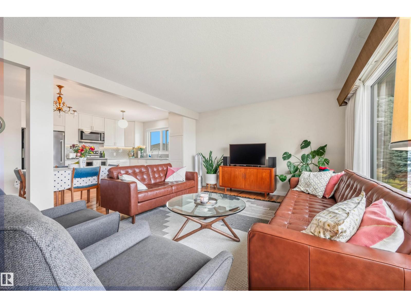 7811 148 Av Nw, Edmonton, Alberta  T5C 2T8 - Photo 2 - E4479335