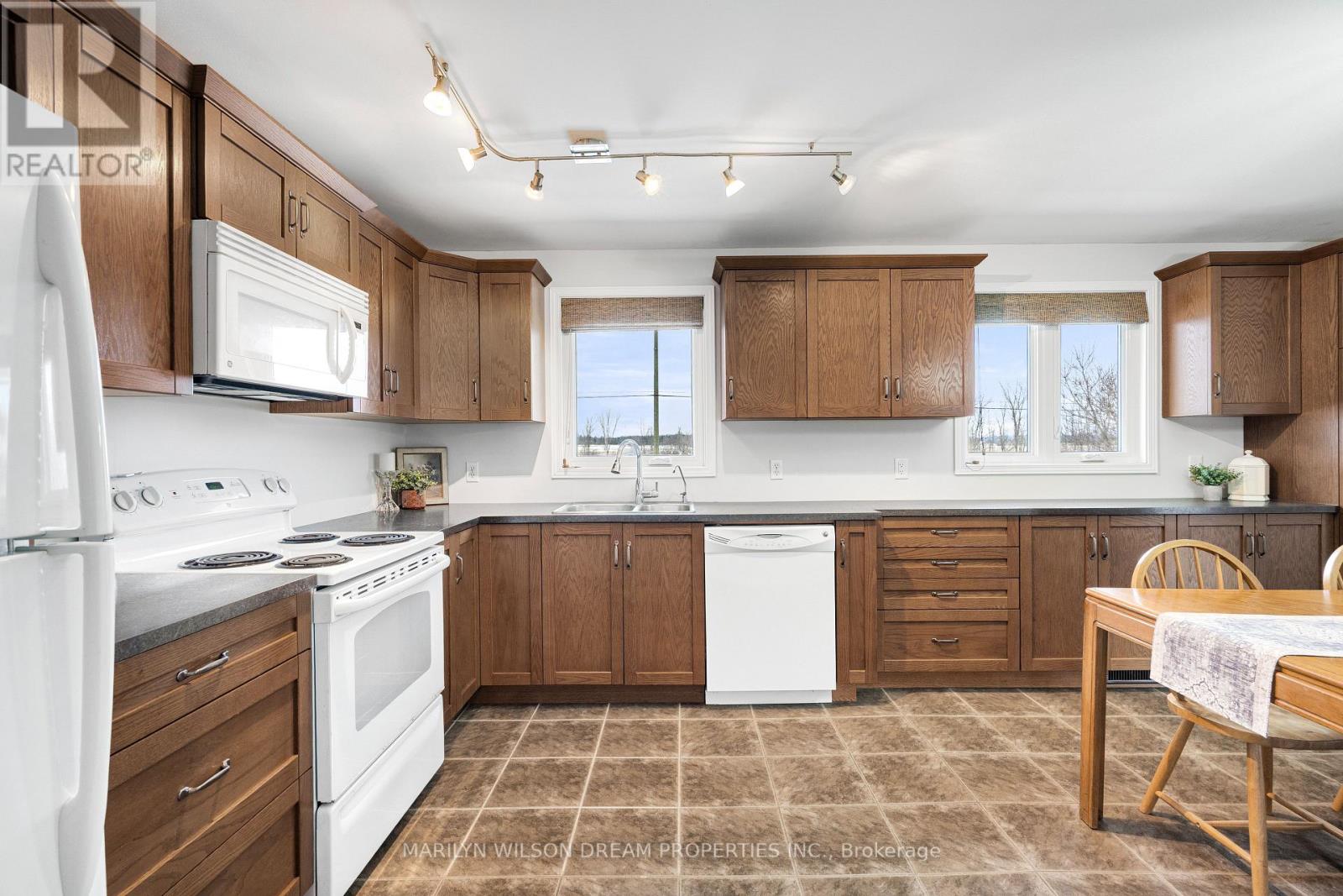 1234 Kinburn Side Road, Ottawa, Ontario  K0A 3M0 - Photo 10 - X12928888