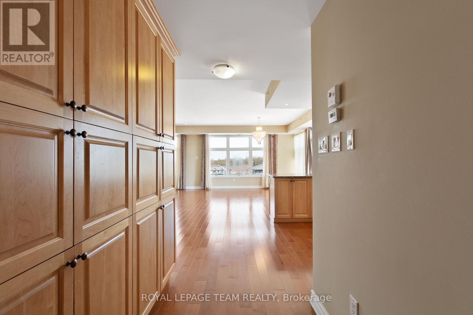 401 - 659 Sue Holloway Drive, Ottawa, Ontario  K2J 5W4 - Photo 10 - X12928920