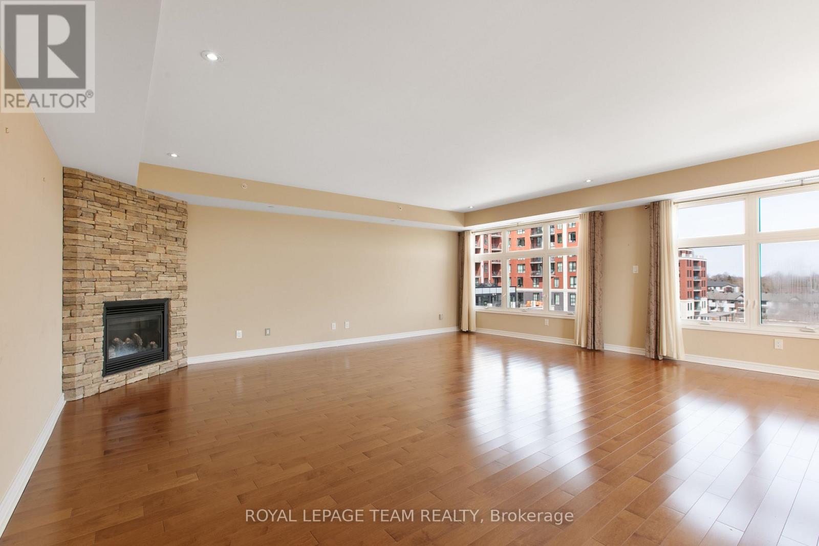 401 - 659 Sue Holloway Drive, Ottawa, Ontario  K2J 5W4 - Photo 11 - X12928920