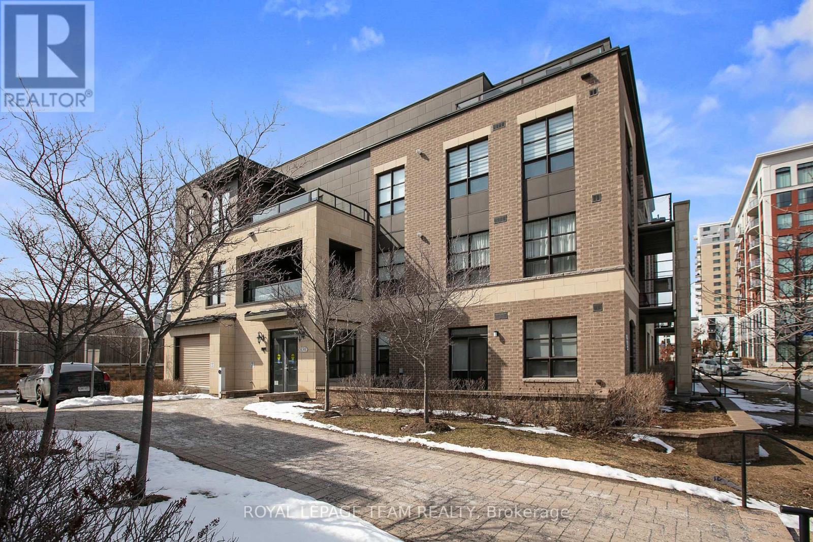 401 - 659 Sue Holloway Drive, Ottawa, Ontario  K2J 5W4 - Photo 3 - X12928920