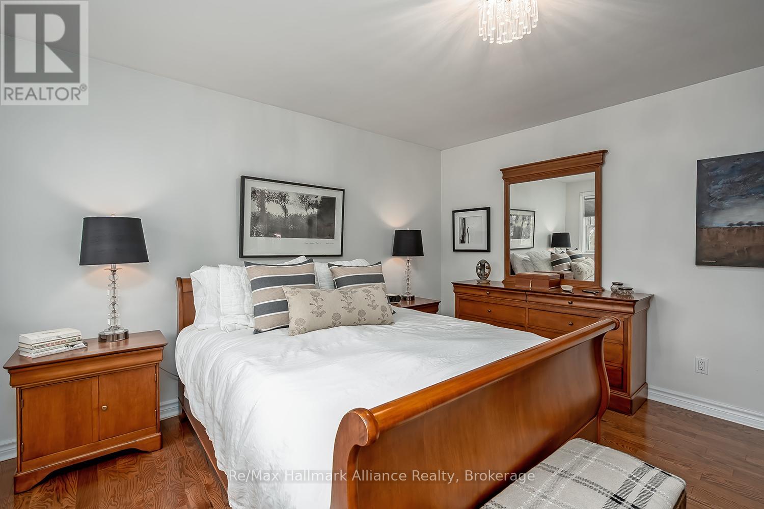 183 Westminster Drive, Oakville, Ontario  L6L 4H8 - Photo 23 - W12928798