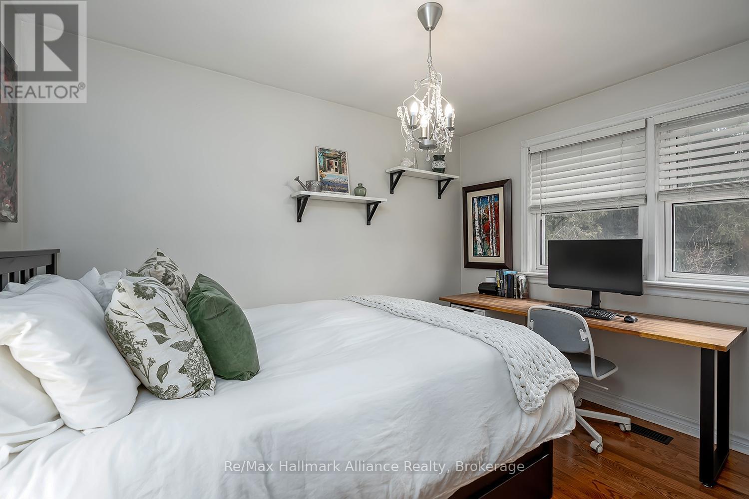 183 Westminster Drive, Oakville, Ontario  L6L 4H8 - Photo 25 - W12928798