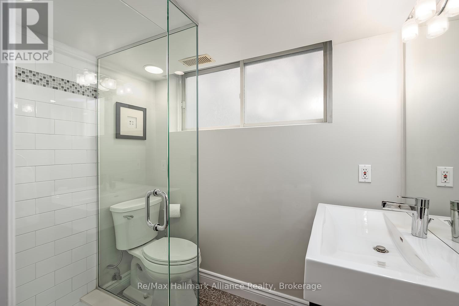 183 Westminster Drive, Oakville, Ontario  L6L 4H8 - Photo 30 - W12928798