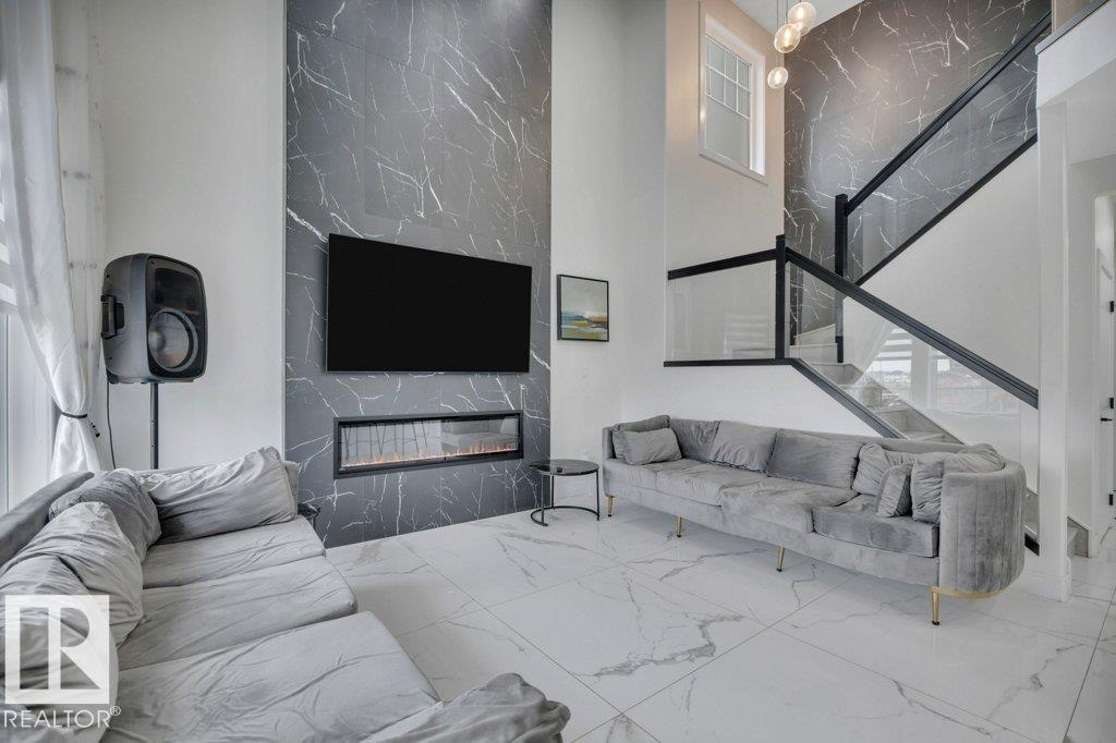 1232 Eaton Ln Nw, Edmonton, Alberta  T6M 1M9 - Photo 6 - E4479276