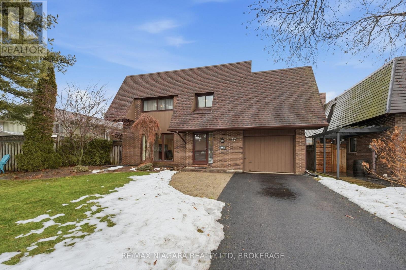 17 THE CEDARS, st. catharines (vine/linwell), Ontario