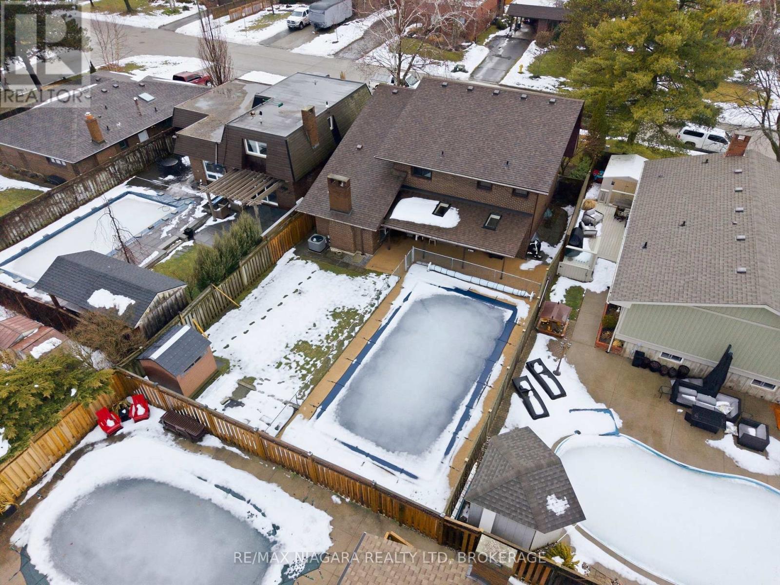 17 The Cedars, St. Catharines (Vine/linwell), Ontario  L2M 6M7 - Photo 2 - X12928776