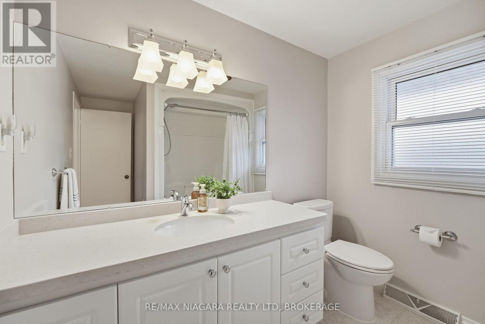 17 The Cedars, St. Catharines (Vine/linwell), Ontario  L2M 6M7 - Photo 25 - X12928776