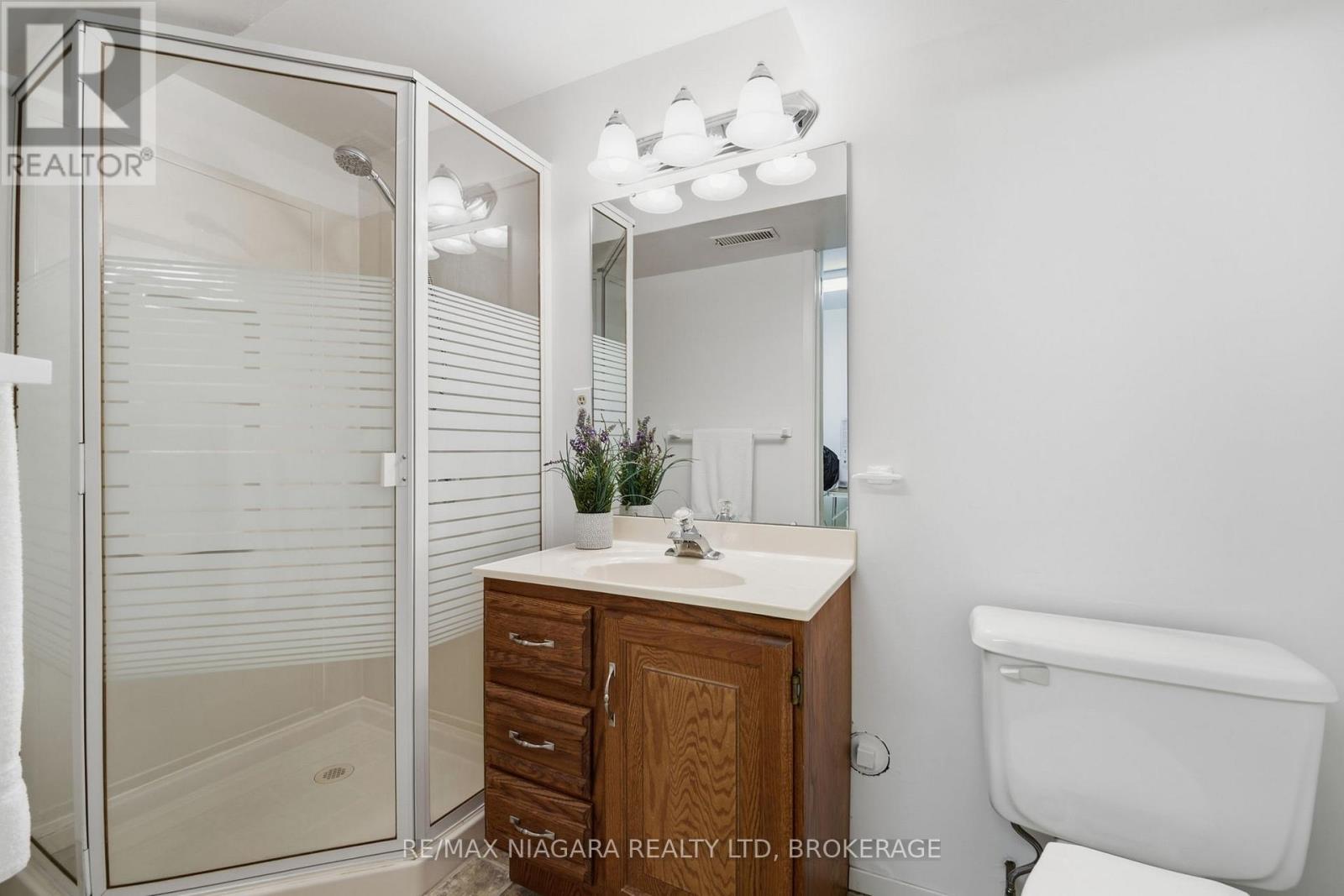 17 The Cedars, St. Catharines (Vine/linwell), Ontario  L2M 6M7 - Photo 31 - X12928776