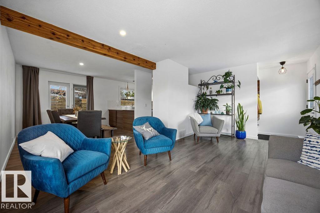 8816 25a Av Nw, Edmonton, Alberta  T6K 2W7 - Photo 11 - E4479294