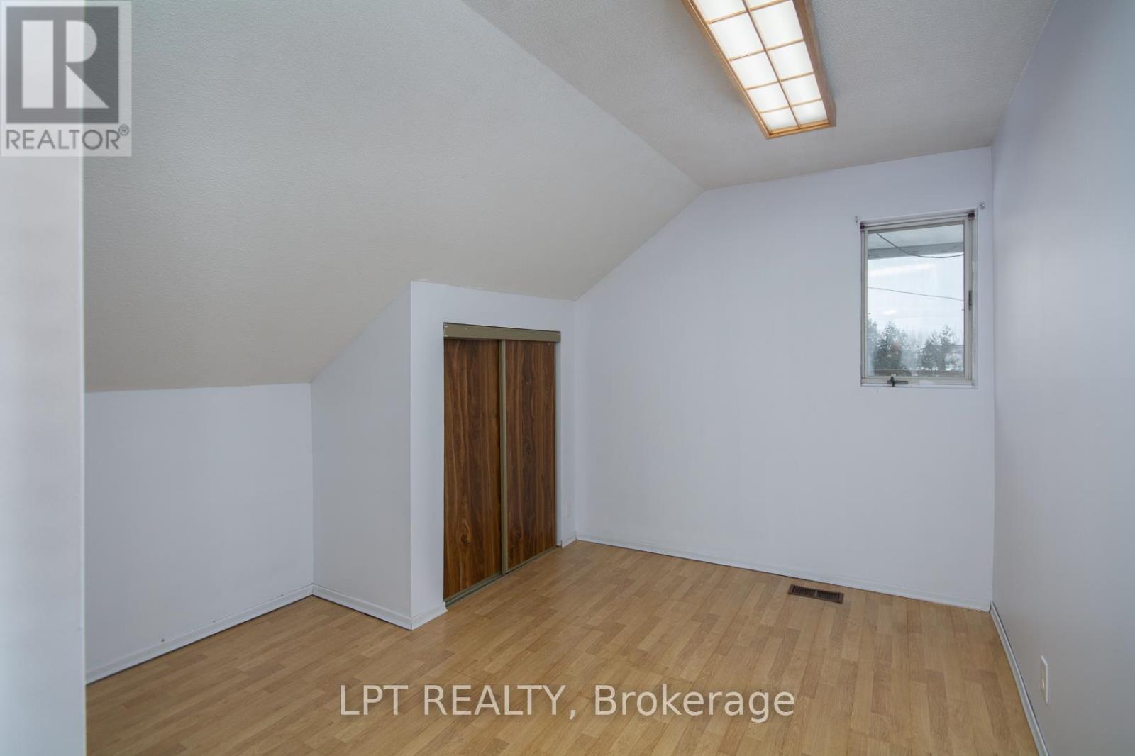 412 Montreal Road, Ottawa, Ontario  K1K 0V4 - Photo 17 - X12796482