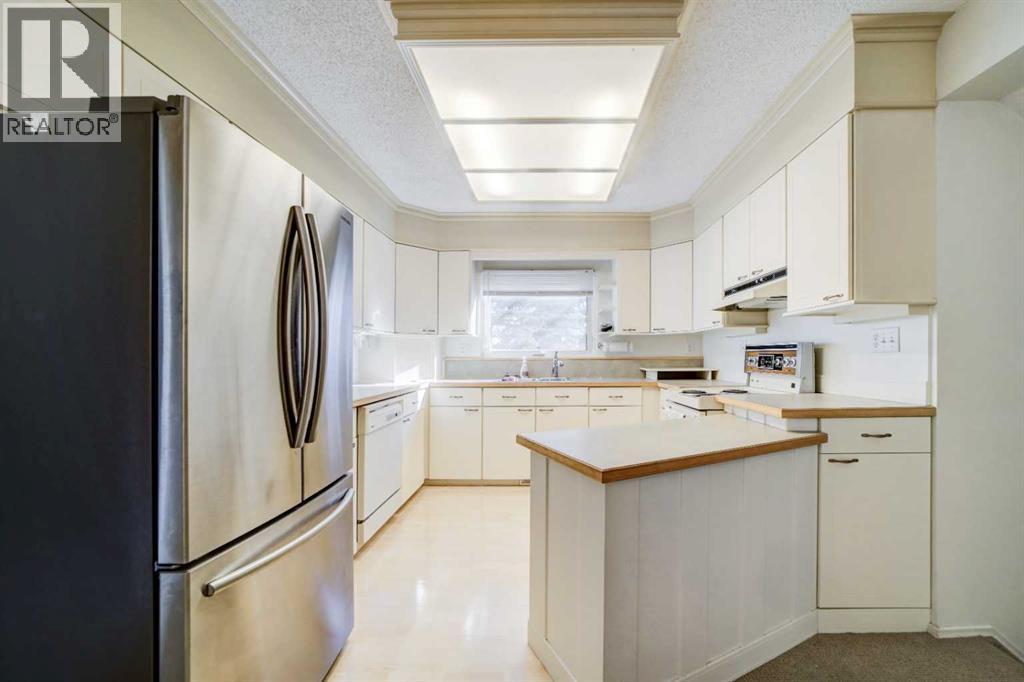 129 Oxford Road W, Lethbridge, Alberta  T1K 4V6 - Photo 18 - A2296940