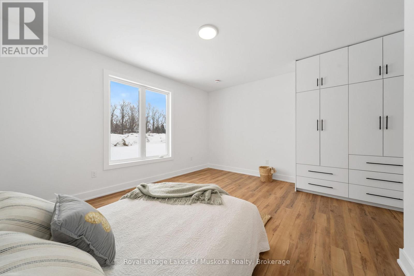 1 Meadow Acres Road, Oro-Medonte, Ontario  L0K 2G1 - Photo 22 - S12928836