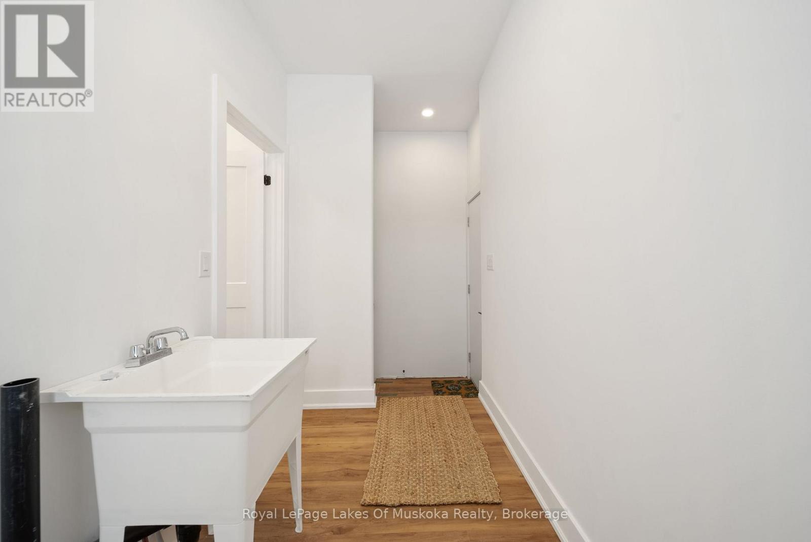 1 Meadow Acres Road, Oro-Medonte, Ontario  L0K 2G1 - Photo 25 - S12928836