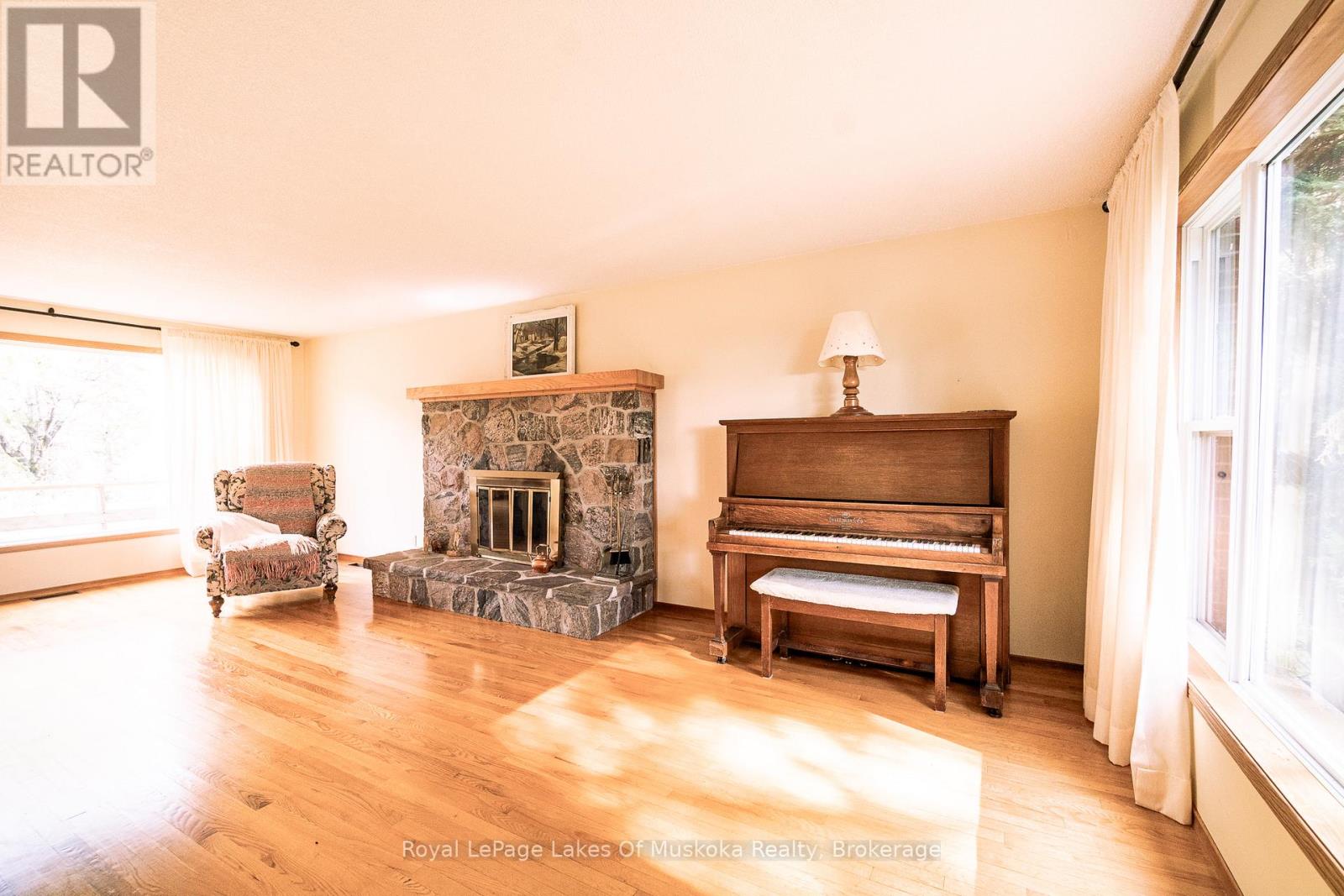 96 520 Highway W, Burk's Falls, Ontario  P0C 1A0 - Photo 12 - X12928874