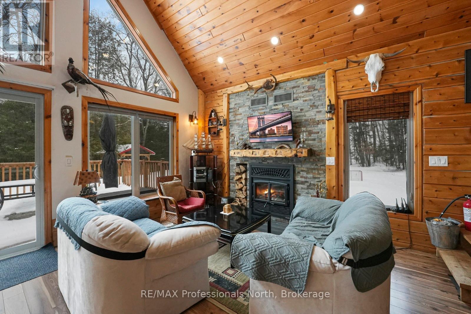 1029 Cranberry Lake Road, Dysart Et Al (Guilford), Ontario  K0M 1S0 - Photo 5 - X12928880