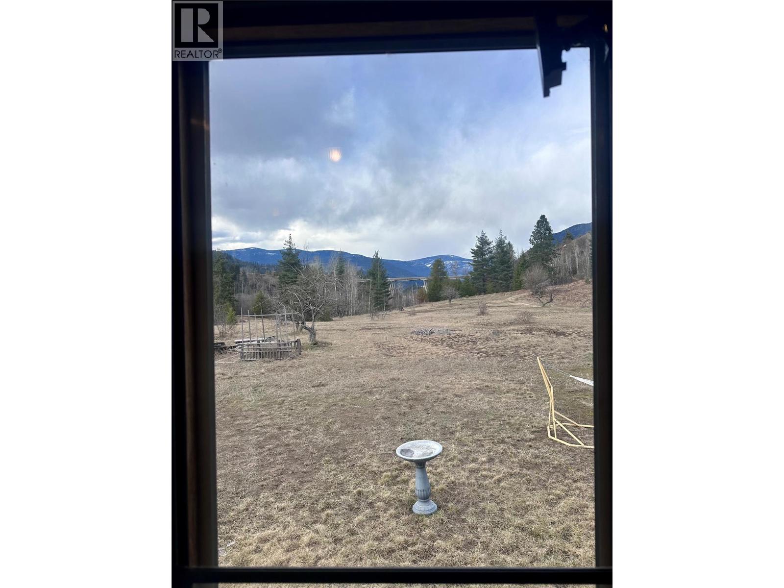 1040 Wild Orchard Lane, Castlegar, British Columbia  V1N 4L1 - Photo 6 - 10379153