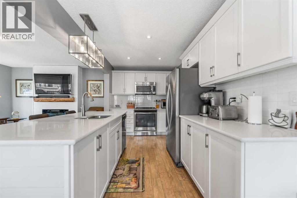 113 Osborne Rise Sw, Airdrie, Alberta  T4B 4A1 - Photo 6 - A2291075