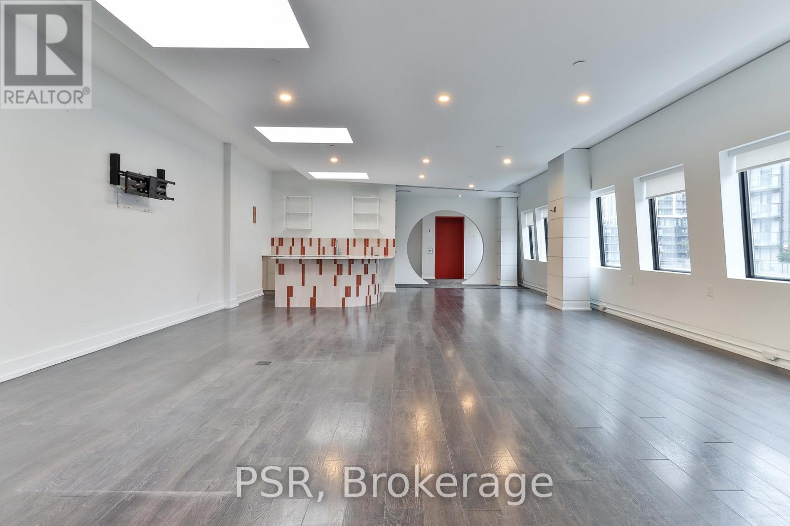 5th Floor - 145 Berkeley Street, Toronto (Moss Park), Ontario  M5A 2X1 - Photo 3 - C12928802