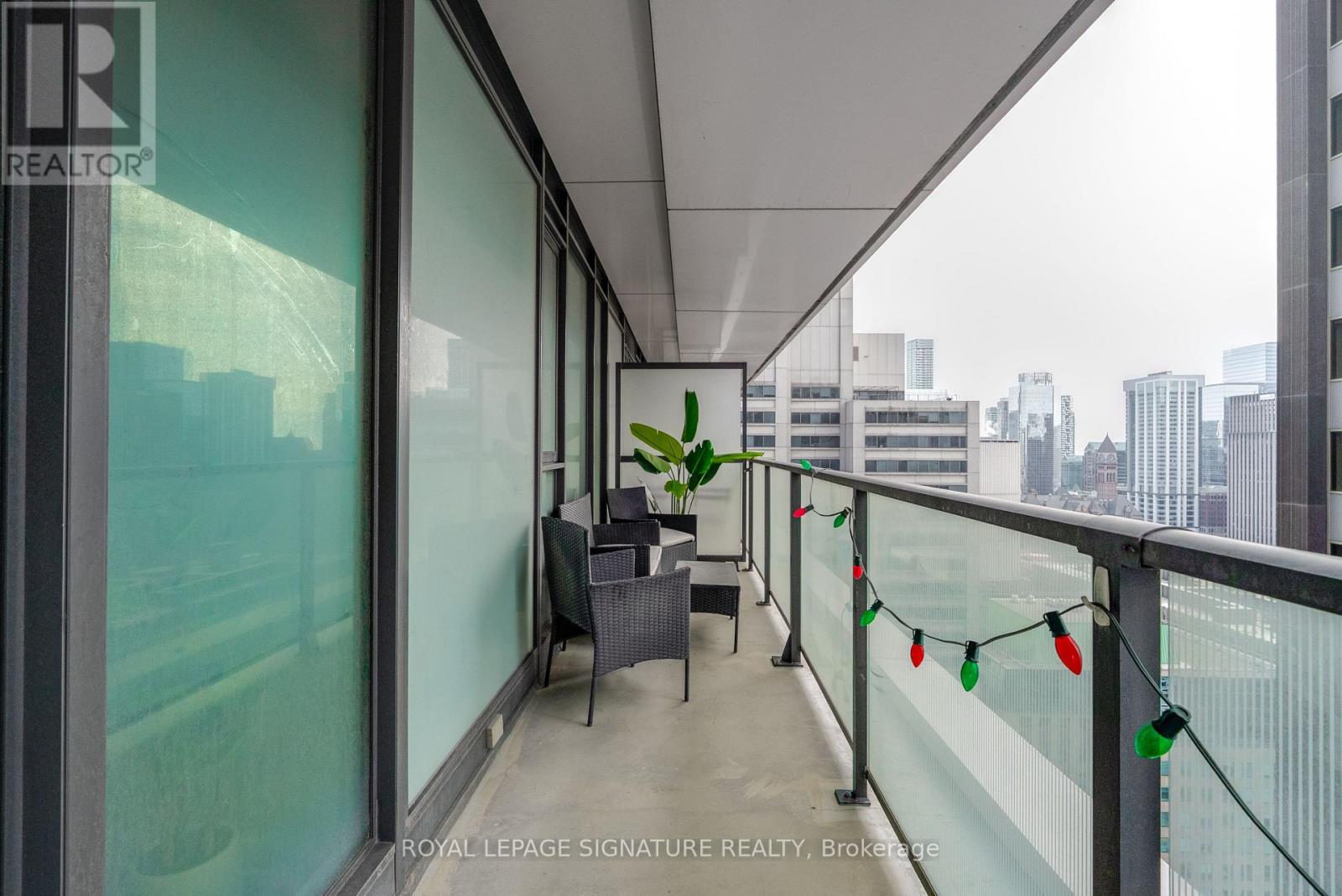 2503 - 426 University Avenue, Toronto (University), Ontario  M5G 1S9 - Photo 17 - C12928816