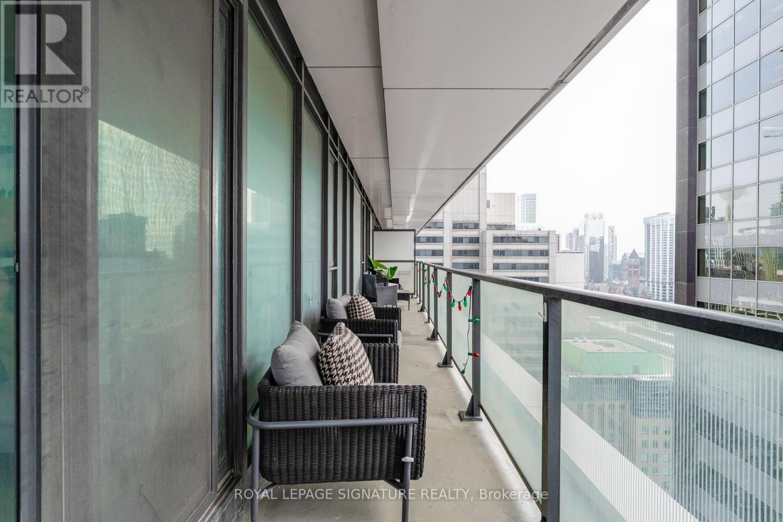 2503 - 426 University Avenue, Toronto (University), Ontario  M5G 1S9 - Photo 18 - C12928816