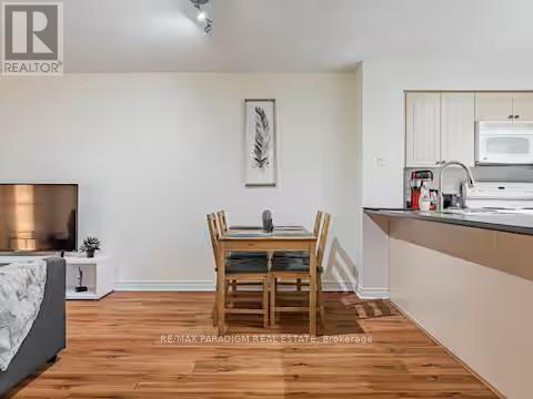 3703 - 30 Grand Trunk Crescent, Toronto (Waterfront Communities), Ontario  M5J 3A4 - Photo 4 - C12928898