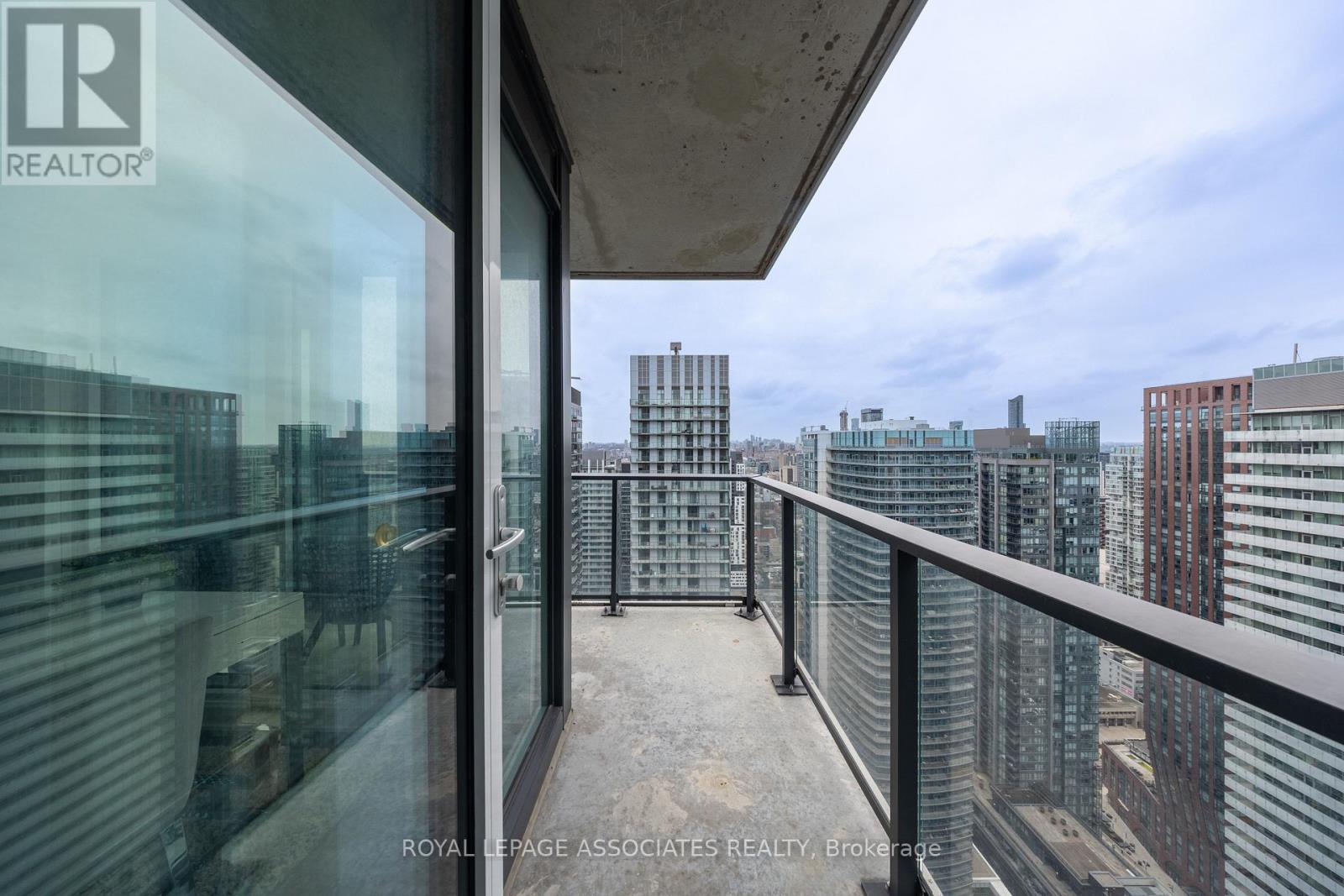 5206 - 125 Blue Jays Way, Toronto (Waterfront Communities), Ontario  M5V 0N5 - Photo 12 - C12928900