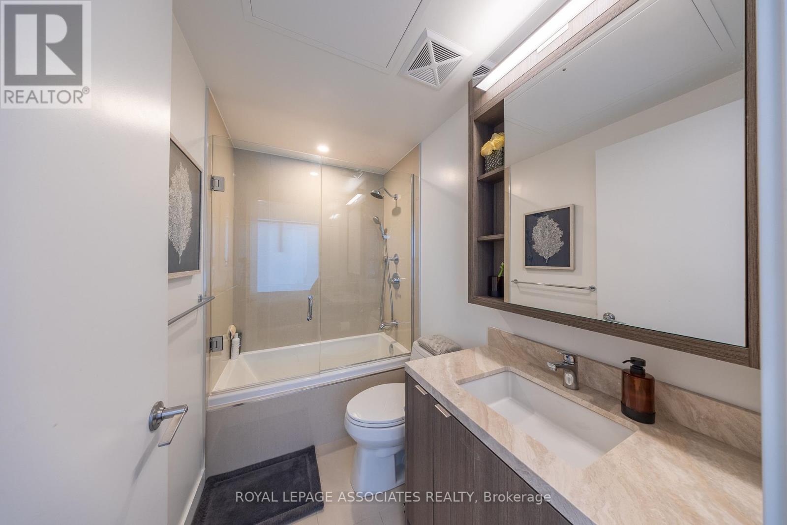 5206 - 125 Blue Jays Way, Toronto (Waterfront Communities), Ontario  M5V 0N5 - Photo 18 - C12928900