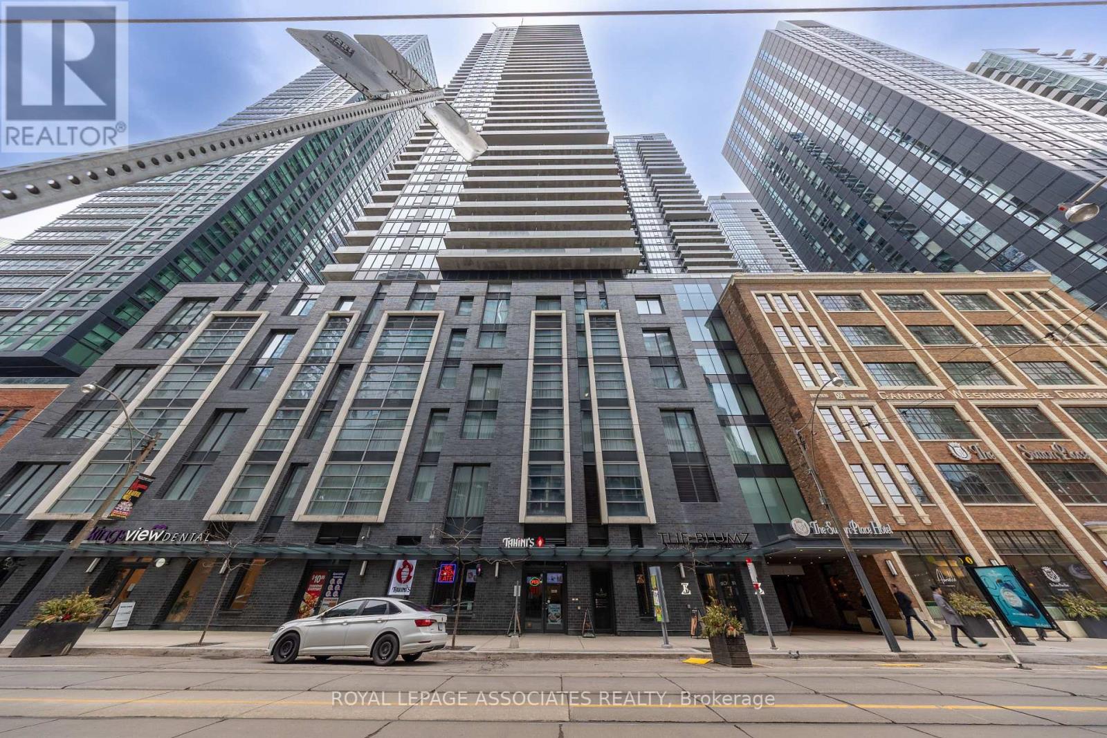 5206 - 125 Blue Jays Way, Toronto (Waterfront Communities), Ontario  M5V 0N5 - Photo 2 - C12928900