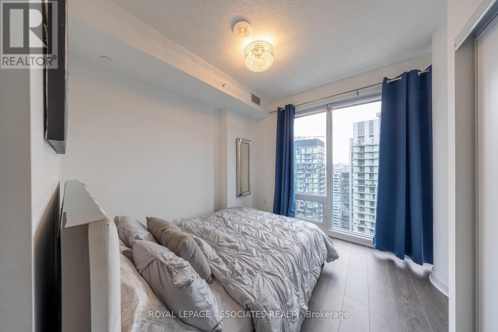 5206 - 125 Blue Jays Way, Toronto (Waterfront Communities), Ontario  M5V 0N5 - Photo 20 - C12928900