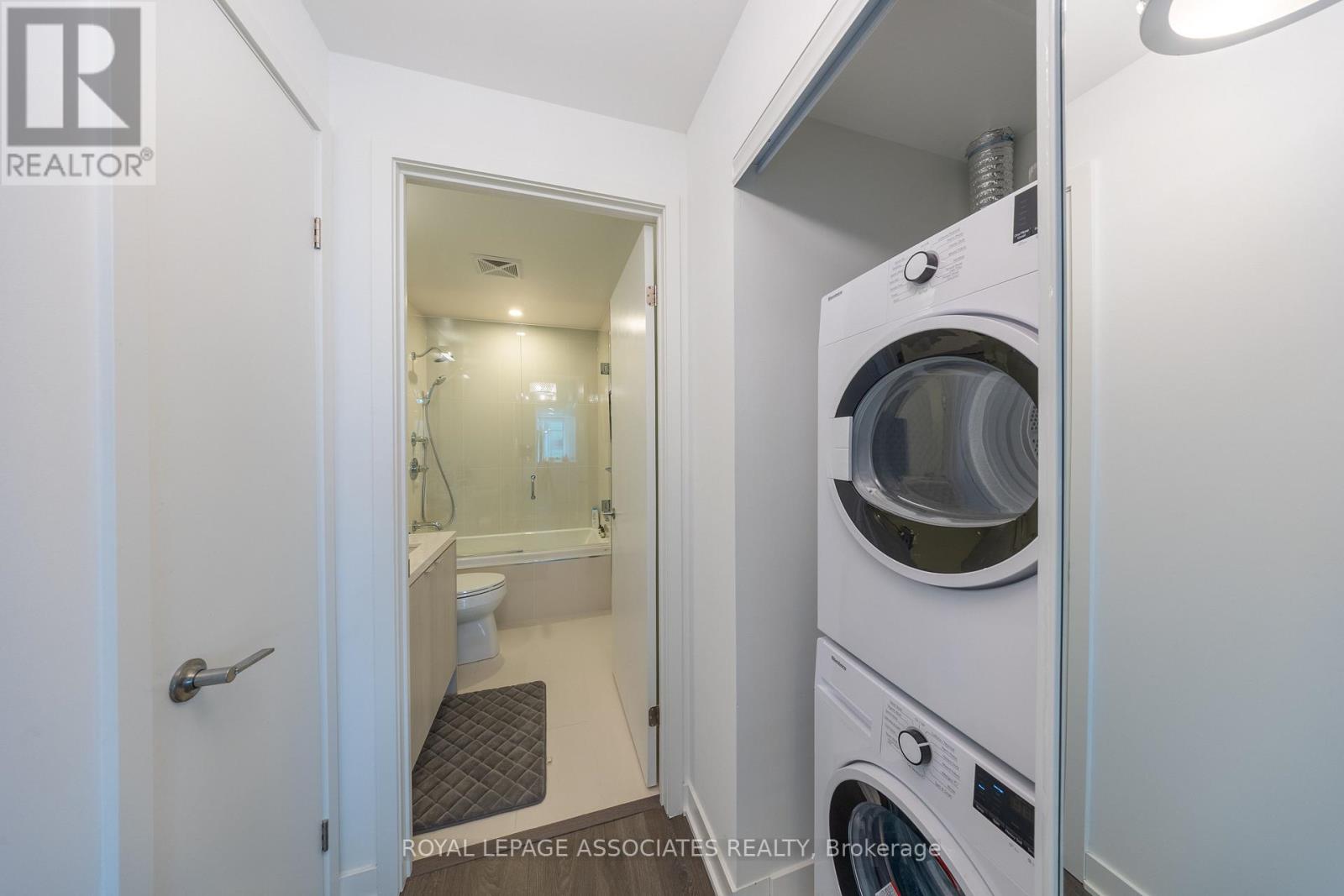 5206 - 125 Blue Jays Way, Toronto (Waterfront Communities), Ontario  M5V 0N5 - Photo 23 - C12928900