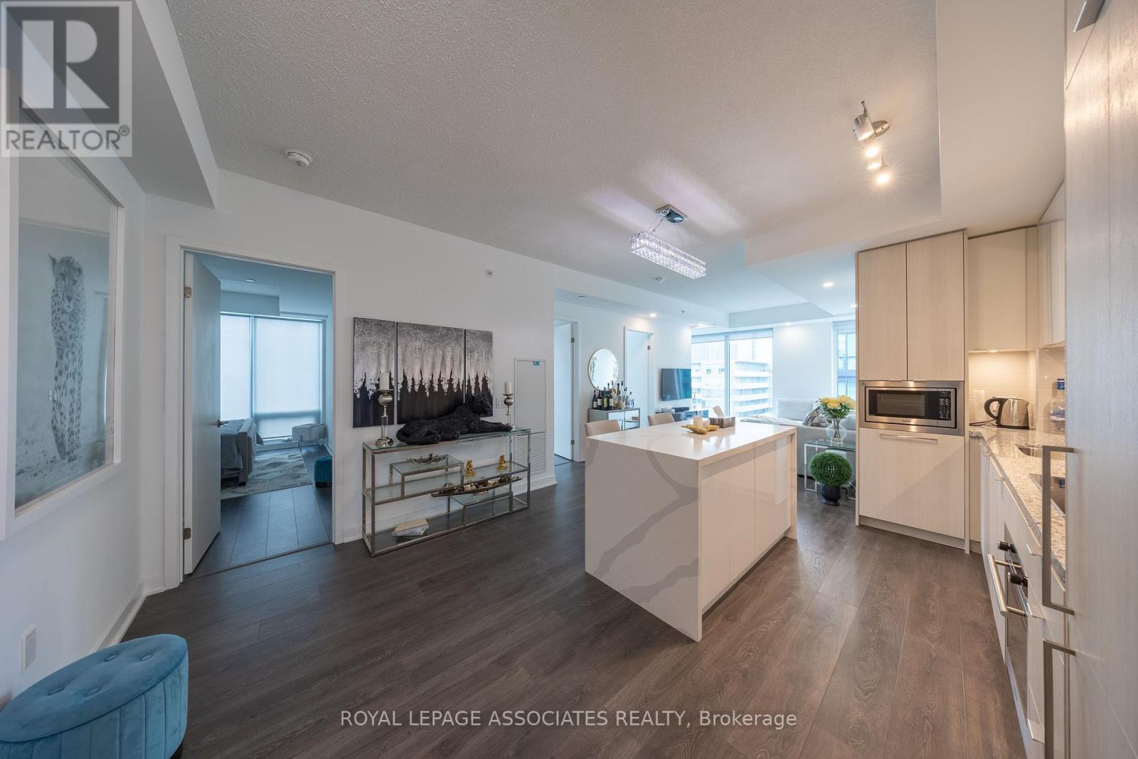 5206 - 125 Blue Jays Way, Toronto (Waterfront Communities), Ontario  M5V 0N5 - Photo 3 - C12928900