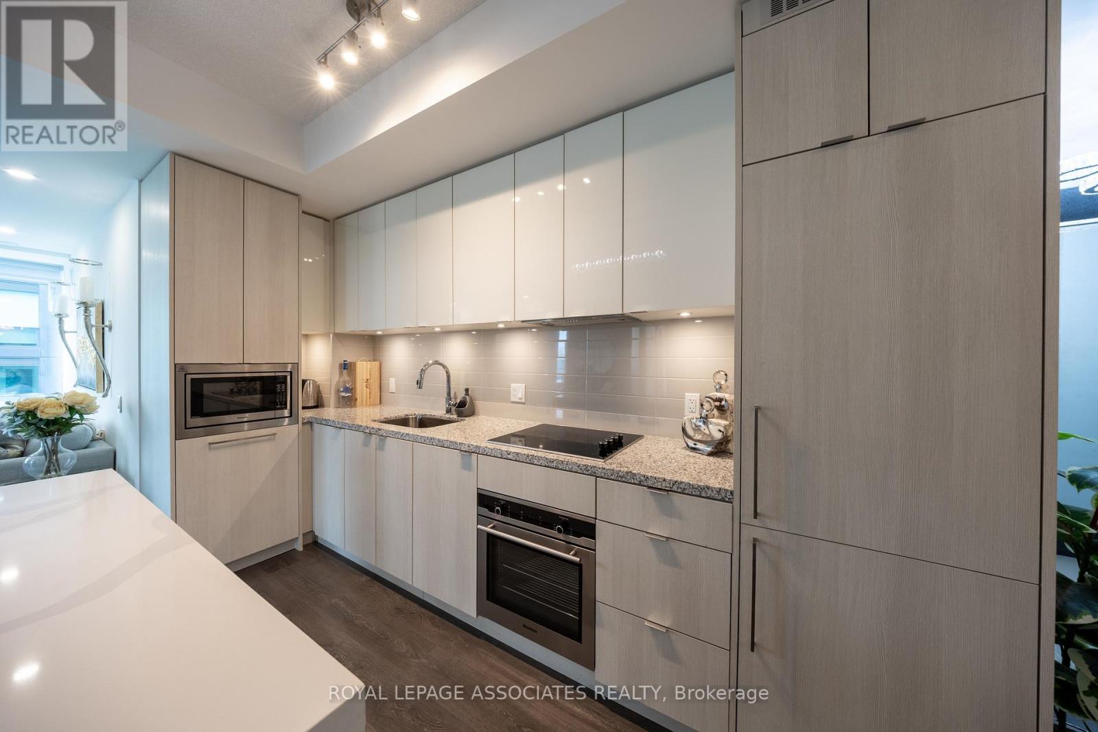 5206 - 125 Blue Jays Way, Toronto (Waterfront Communities), Ontario  M5V 0N5 - Photo 7 - C12928900
