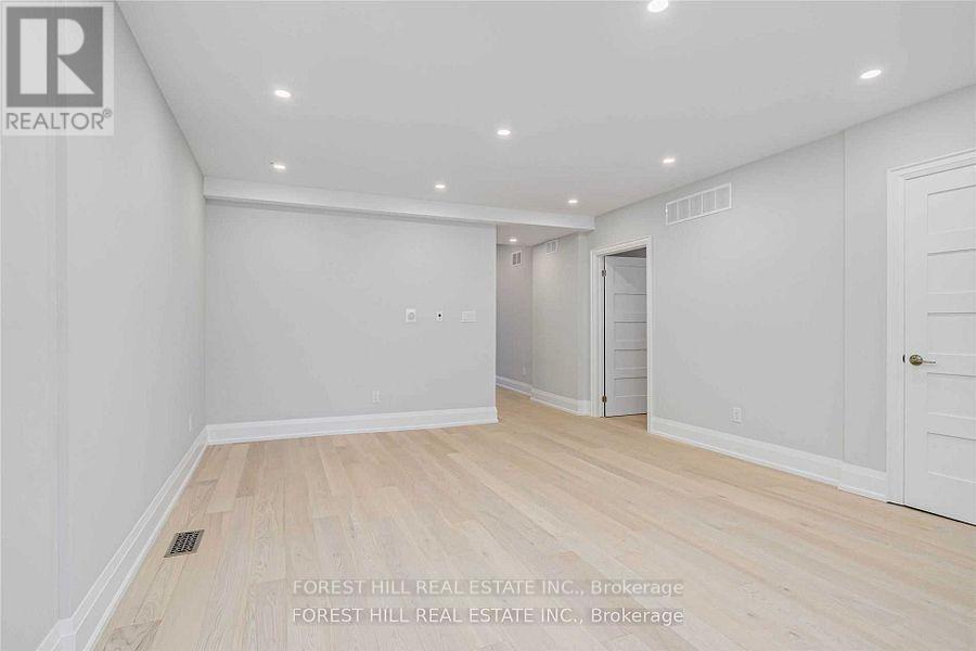 Upper - 63 Argyle Street, Toronto (Trinity-Bellwoods), Ontario  M6J 1N8 - Photo 4 - C12928926