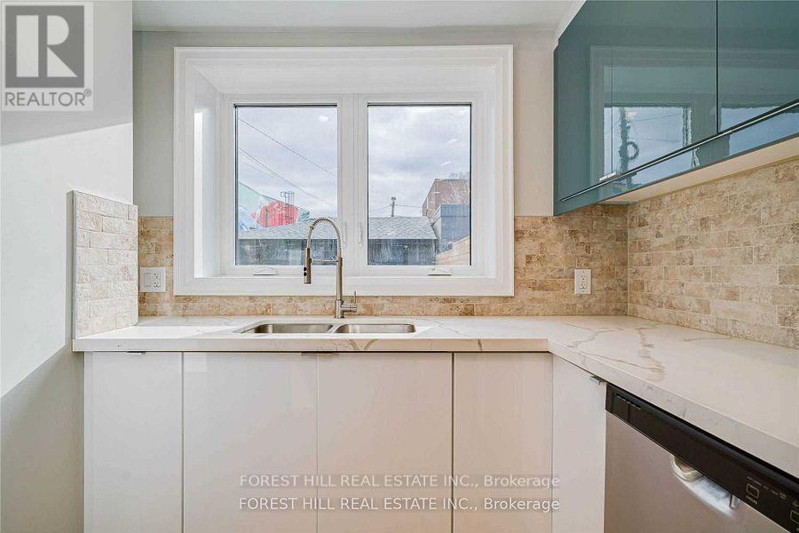 Upper - 63 Argyle Street, Toronto (Trinity-Bellwoods), Ontario  M6J 1N8 - Photo 6 - C12928926