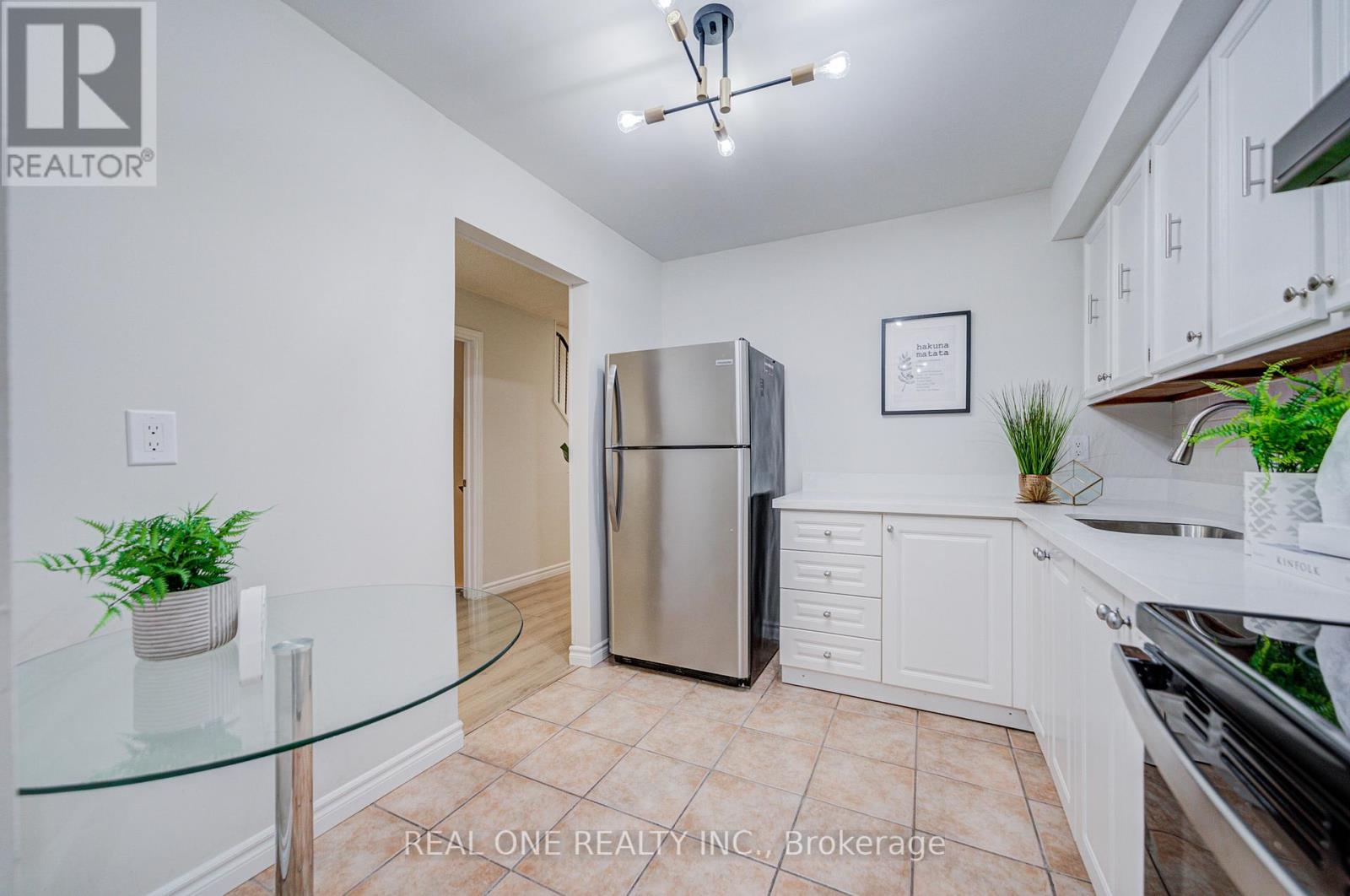 81 Elsa Vine Way, Toronto (Bayview Village), Ontario  M2J 4H8 - Photo 13 - C12929042