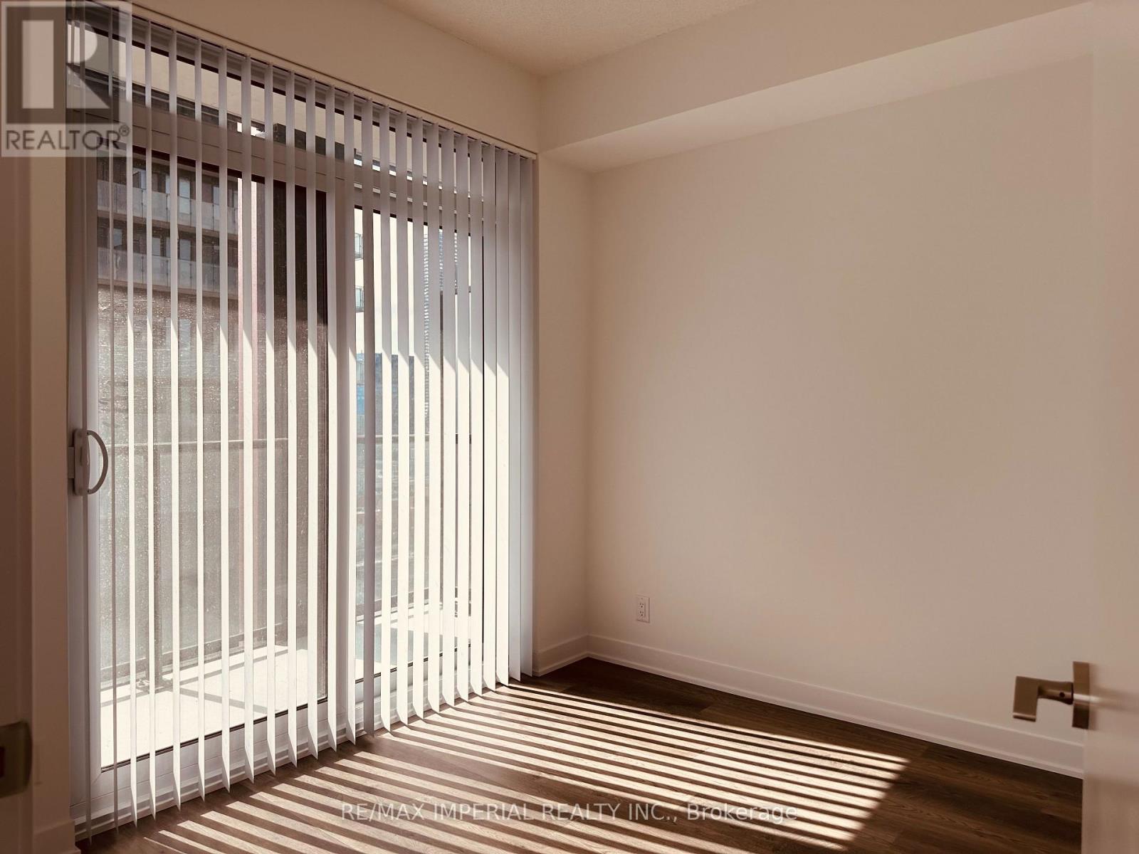 2106 - 180 Front Street E, Toronto (Moss Park), Ontario  M5A 0A9 - Photo 4 - C12929056