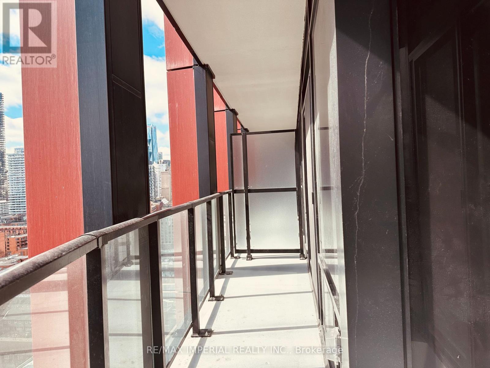 2106 - 180 Front Street E, Toronto (Moss Park), Ontario  M5A 0A9 - Photo 8 - C12929056