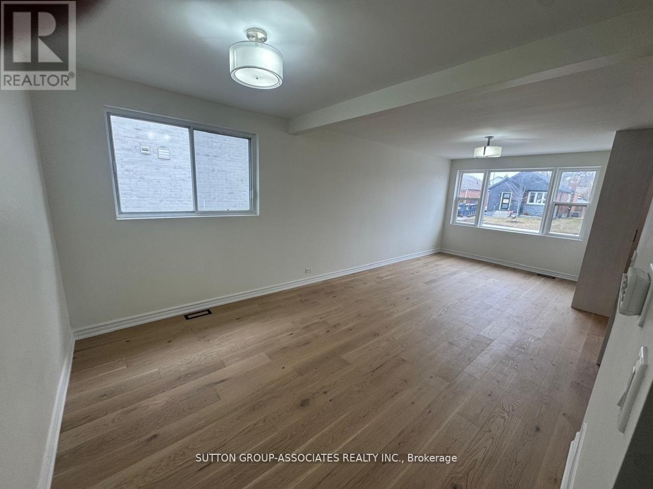 121 Yardley Avenue, Toronto (O'connor-Parkview), Ontario  M4B 2B3 - Photo 6 - E12928780