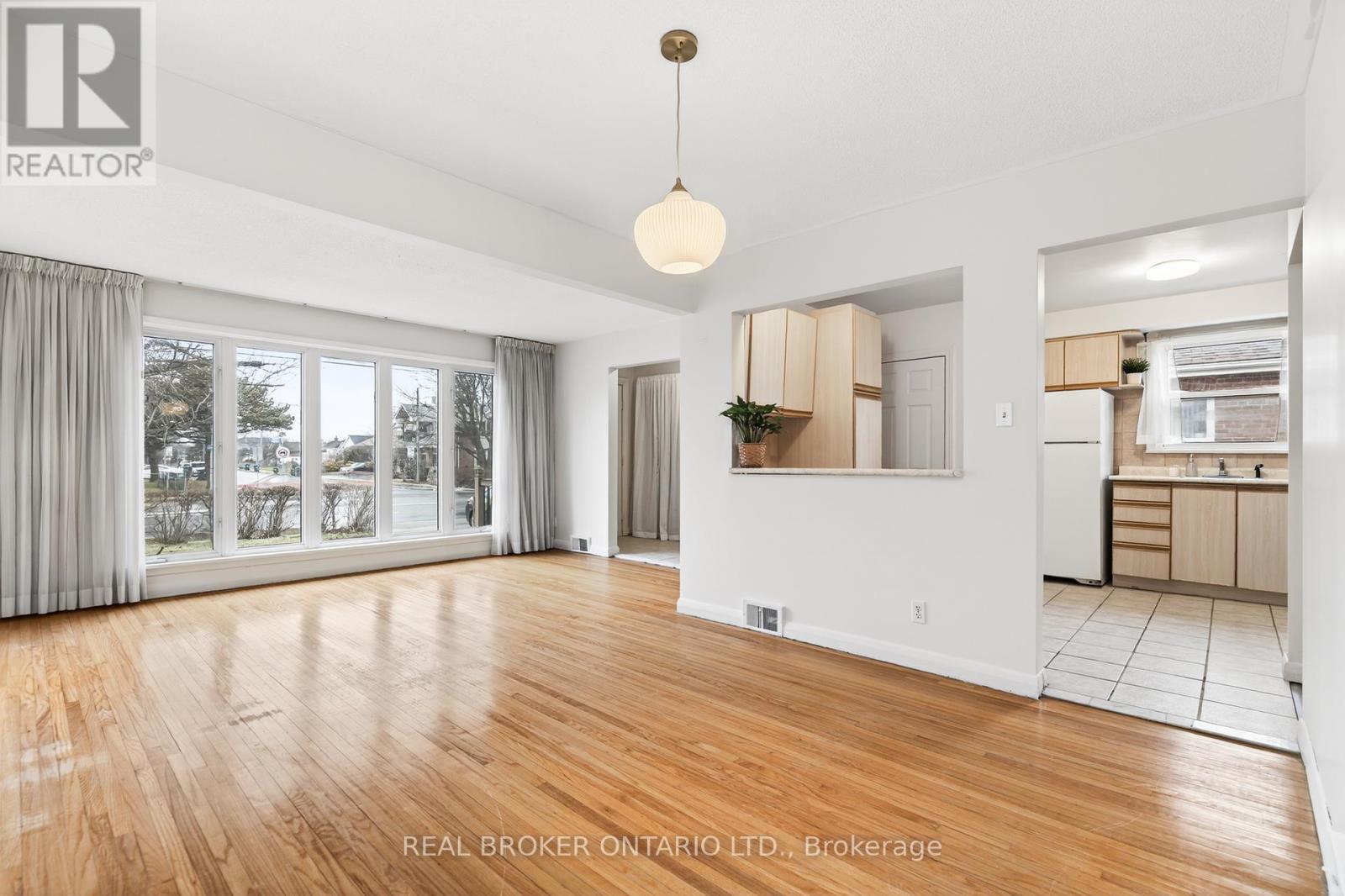 141 Ellesmere Road, Toronto, Ontario  M1R 4C3 - Photo 8 - E12928918