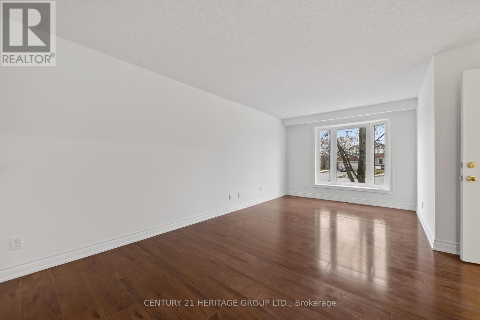 111 Ondrey Street, Bradford West Gwillimbury (Bradford), Ontario  L3Z 2X1 - Photo 12 - N12923036