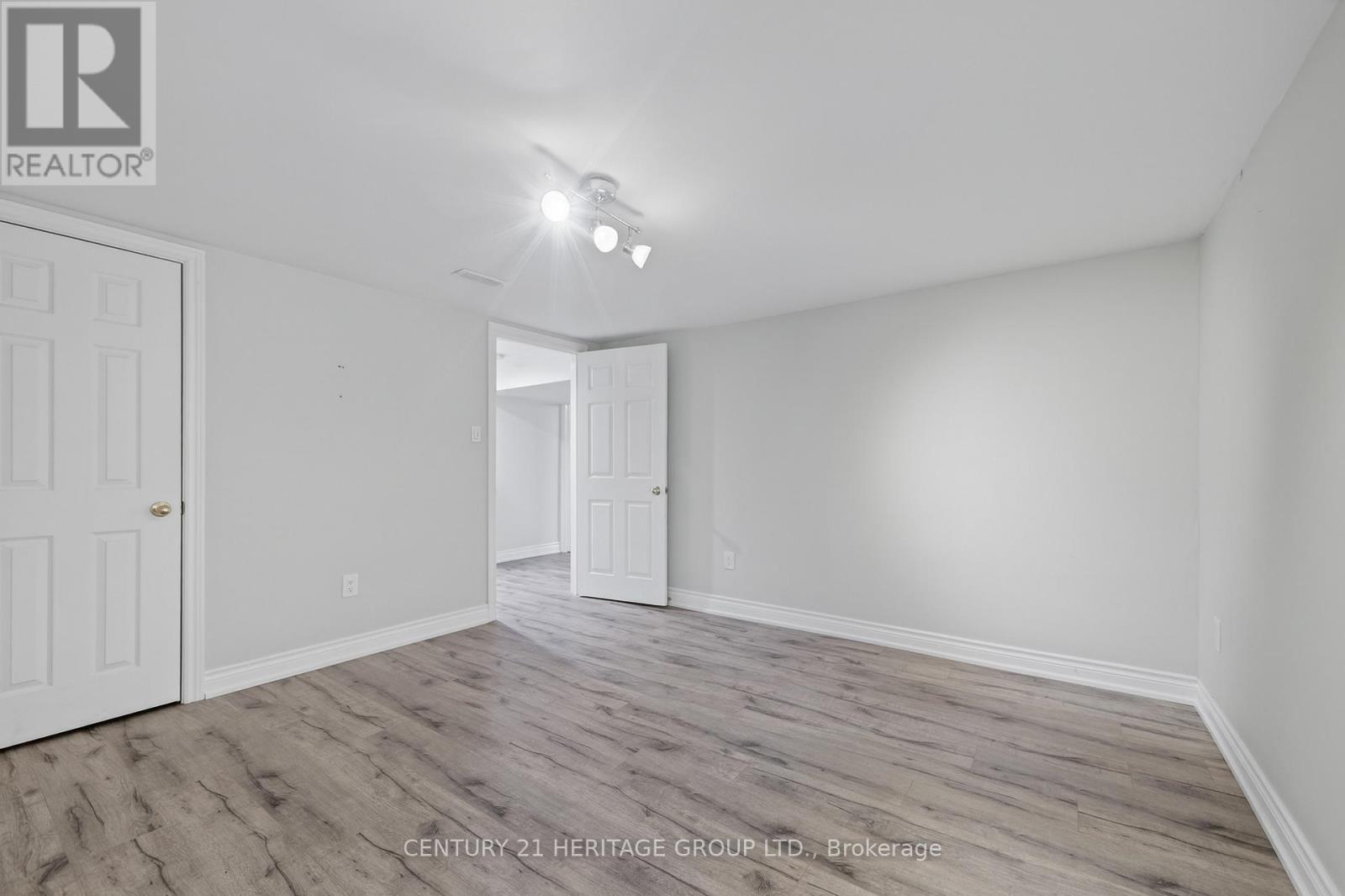 111 Ondrey Street, Bradford West Gwillimbury (Bradford), Ontario  L3Z 2X1 - Photo 37 - N12923036