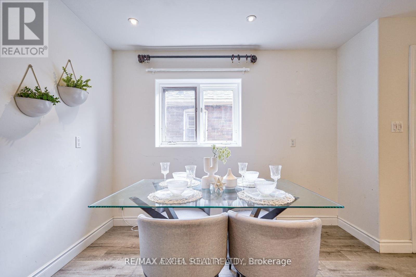 132 Glengarry Avenue, Toronto (Lawrence Park North), Ontario  M5M 1E2 - Photo 10 - C12895714